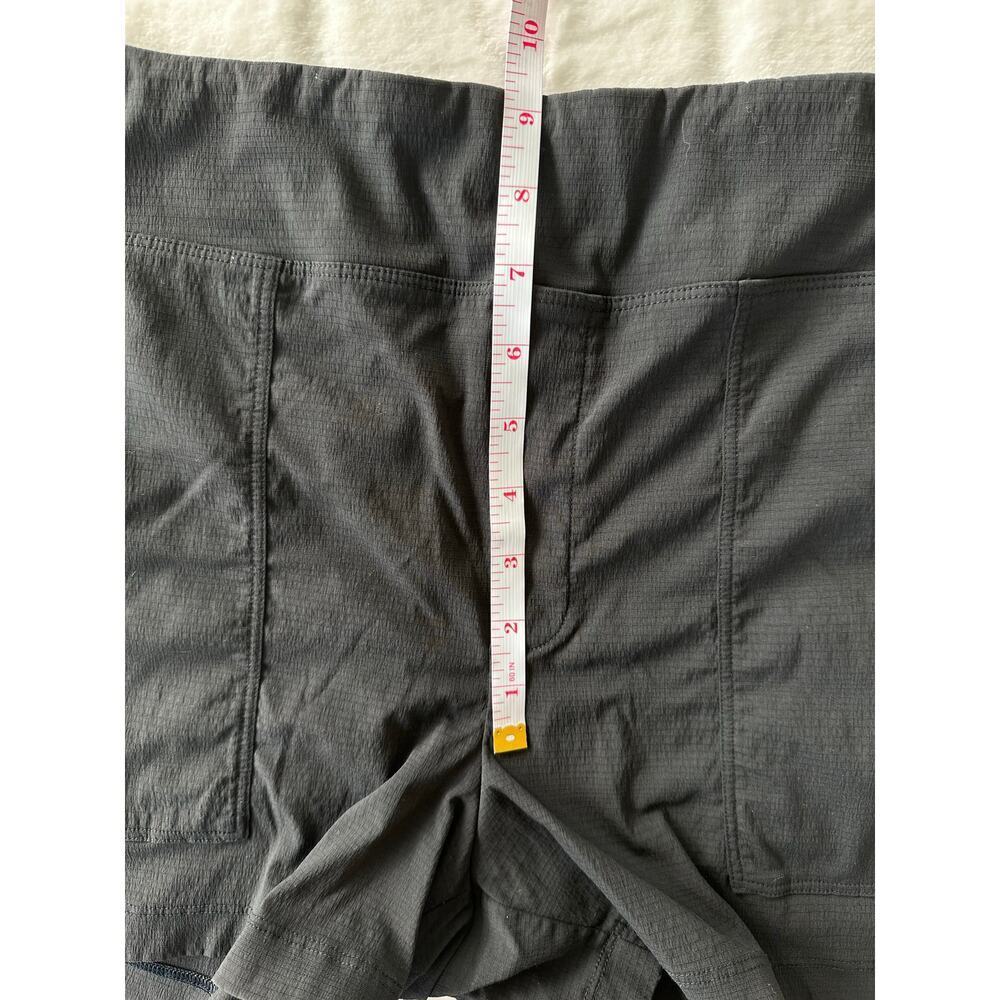 ATHLETA Trekkie North Mid-Rise Black Shorts, Size 8 - Picture 7 of 10
